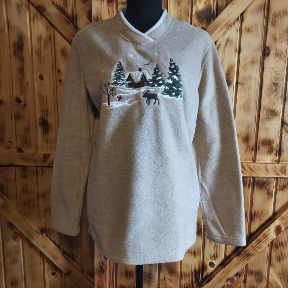 Vintage women's winter scene fleece Pullover - oatmeal - small
